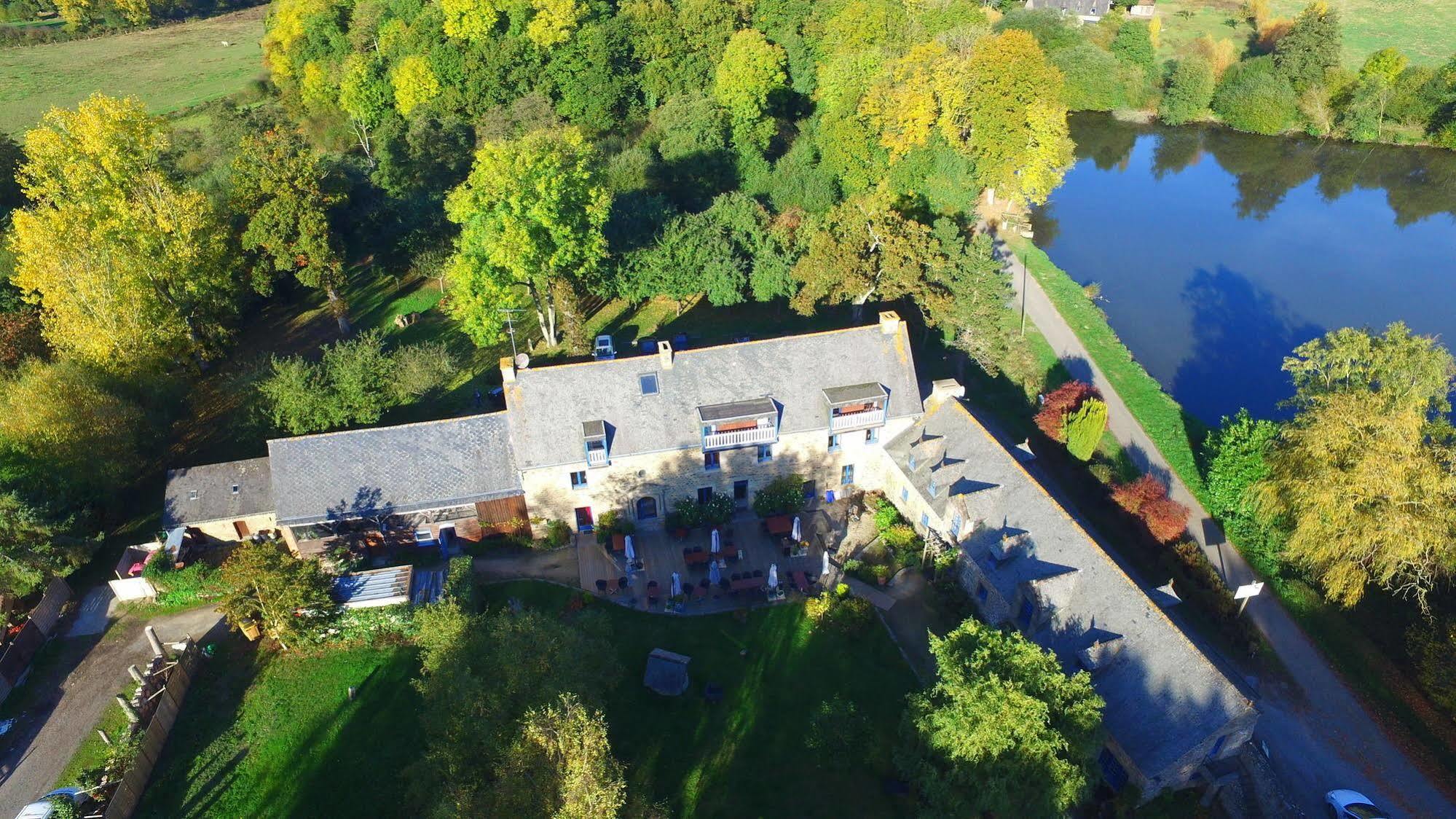 Hotel Logis Le Manoir Des Portes 3*