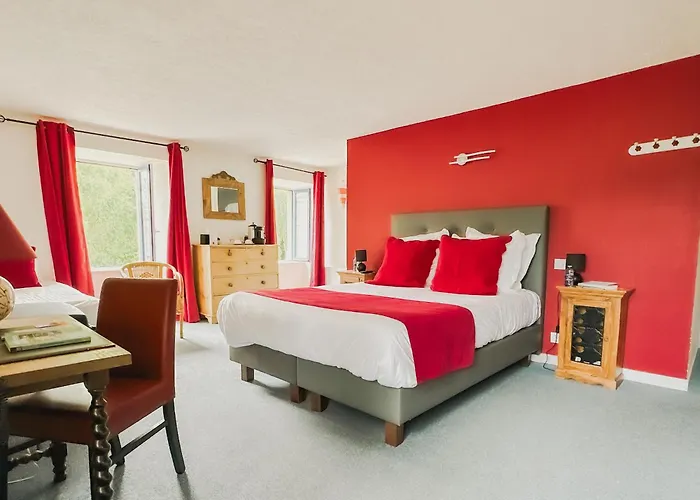 Logis Hotel Le Manoir Des Portes
